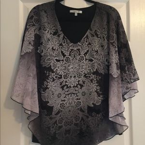 1x beautiful dressy top Quintessential